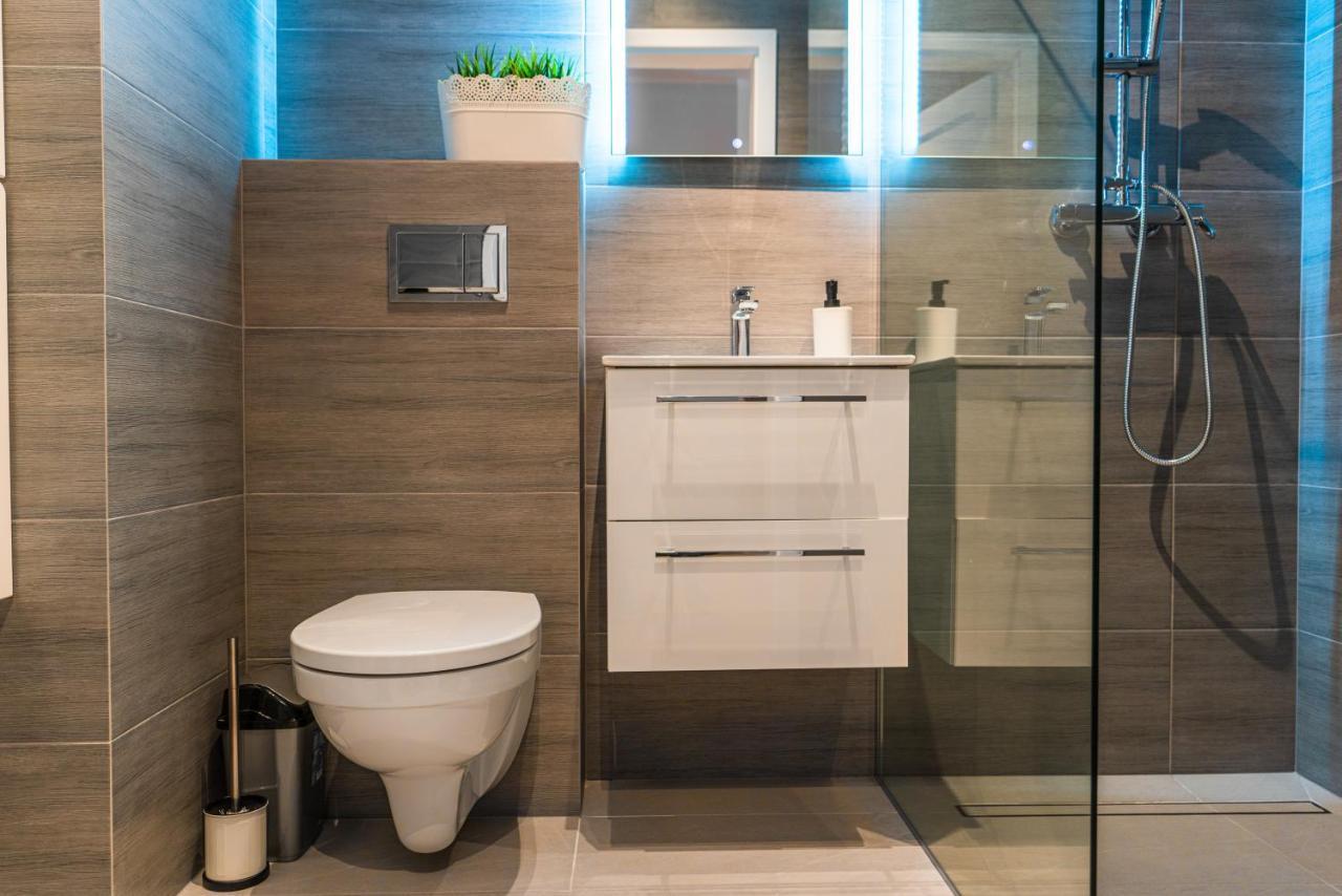 Apartamenty Homely Place Blisko Starego Rynku - Parking Poznań Exteriör bild