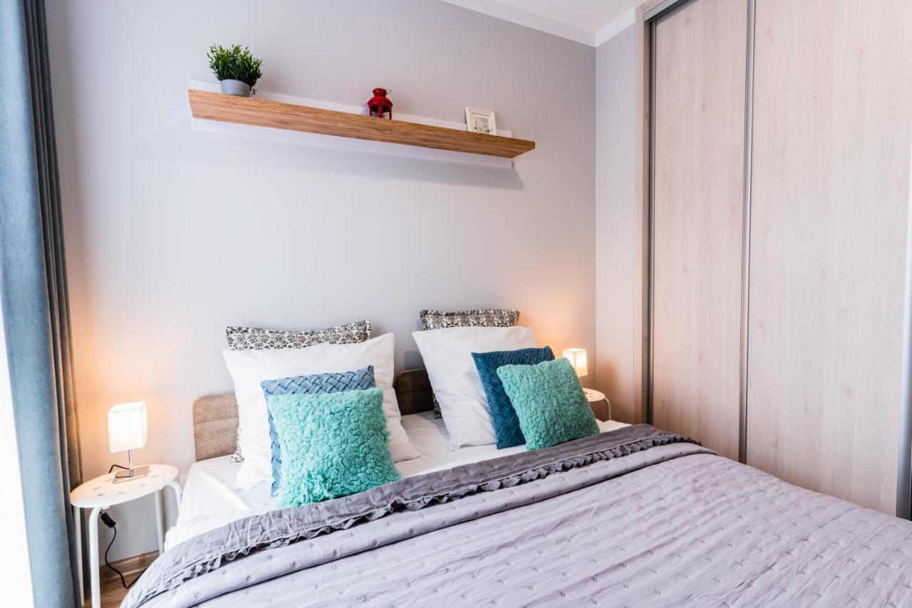 Apartamenty Homely Place Blisko Starego Rynku - Parking Poznań Exteriör bild